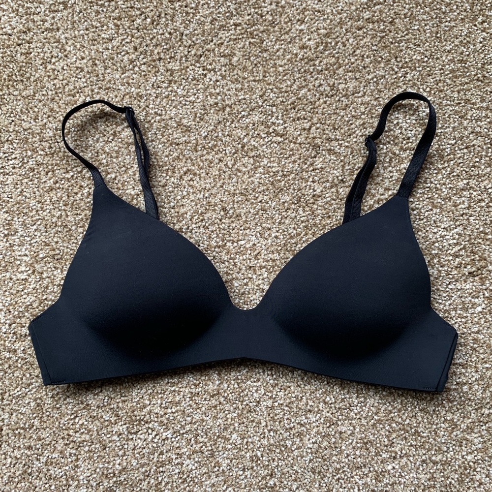 victoria’s secret t-shirt wireless bra